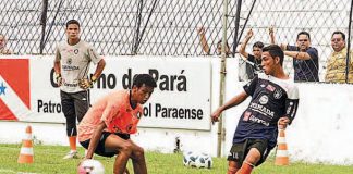 Profissionais treinam contra os juniores no Baenão