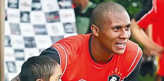 Empresários confirmam interesse em Val Barreto Val Barreto