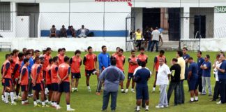 Treinador Edmilson Melo, das divisões de base, recebe 27 jogadores