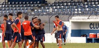 Confusão teria começado em uma disputa de bola entre Gerônimo e Mauro