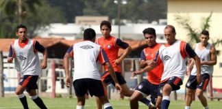 Jogadores remistas realizam coletivo