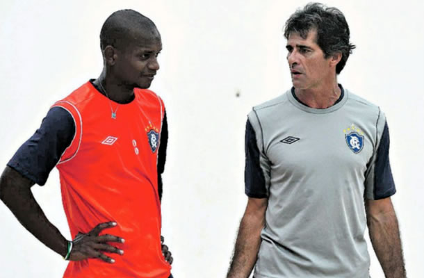 Yan e Charles Guerreiro Yan e Charles Guerreiro