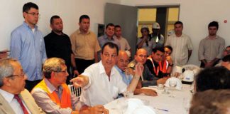 Omar Aziz se reuniu com grupo na manhã desta quarta-feira