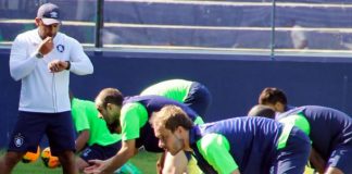 Jogadores remistas realizam atividade física