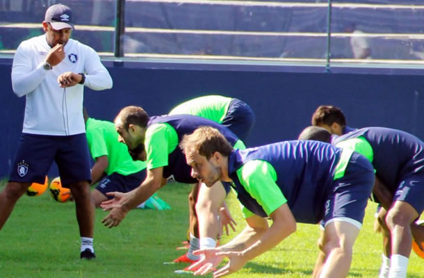 Jogadores remistas realizam atividade física Jogadores remistas realizam atividade física