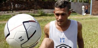 Levy à espera de definição Levy