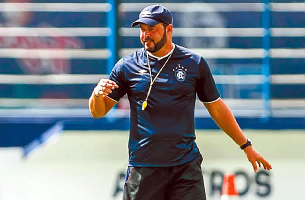 Roberto Fernandes Roberto Fernandes