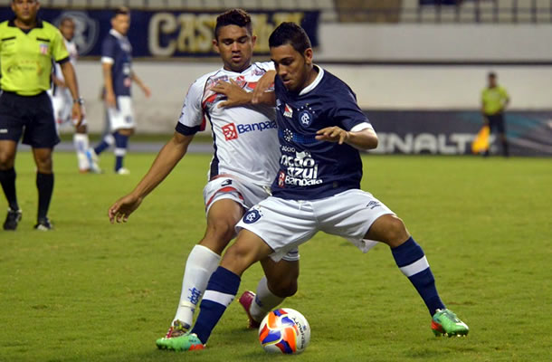 remo2x1gaviao Remo 2x1 Gavião (Alex Ruan)