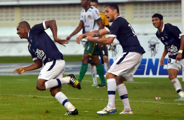 Remo 5x5 Tapajós (Val Barreto, Eduardo Ramos e Rony) Remo 5x5 Tapajós (Val Barreto, Eduardo Ramos e Rony)