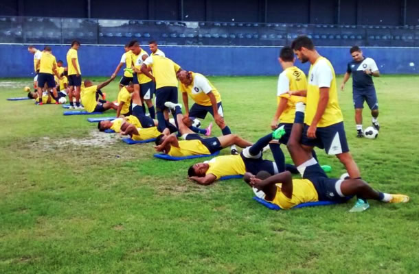 Jogadores remistas realizam atividade física Jogadores remistas realizam atividade física