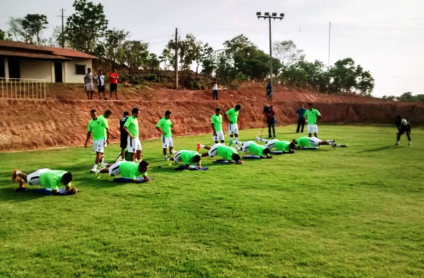Jogadores remistas realizam atividade física 'Jogadores remistas realizam atividade física