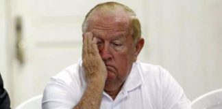 Entre a cruz e a espada Manoel Ribeiro