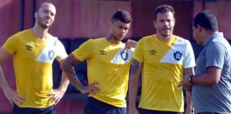 Zagueiro conta a estratégia de Leston Júnior Henrique, Ciro, Michel e Leston Júnior