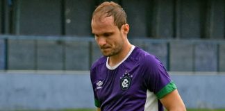 Volante é apresentado oficialmente e fala que quer a vaga na Série B Michel Schmöller