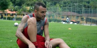 Remo contrata volante Renan e técnico fala da importância do jogador Renan Silva