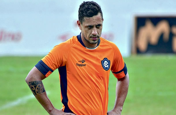 Eduardo Ramos reassume posto de titular em treino Eduardo Ramos