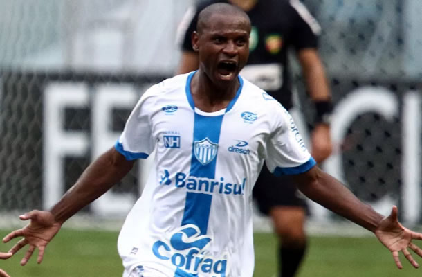 Volante Amaral pode ser novo reforço do Leão Amaral