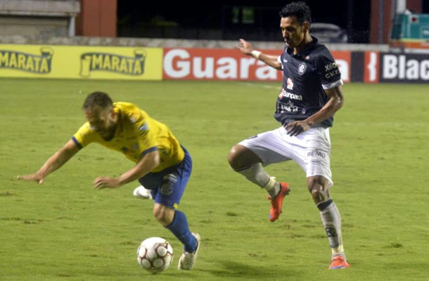 No Remo, substituição rima com “problemão” Remo 2x2 Confiança-SE (Léo Rosa)