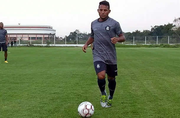 Elielton justifica foco em treinos físicos na pré-temporada: “Dificuldade dos campos” Elielton