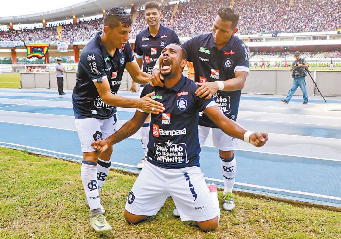 Remo 3x0 Bragantino (Felipe Marques, Marcelo, Adenilson e Elielton)