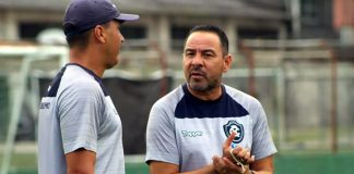 Juninho Macaé (preparador de goleiros) e Artur Oliveira