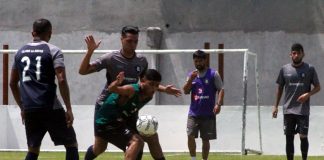 Jogadores remistas realizam atividade física