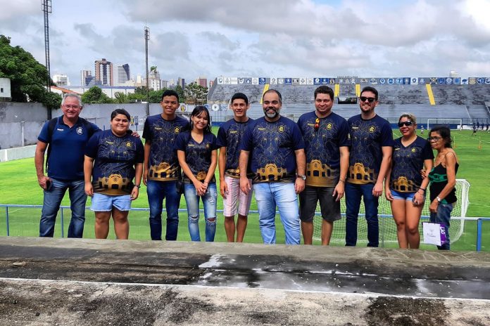 Fábio Bentes conversa com torcedores no Baenão Fábio Bentes conversa com torcedores no Baenão