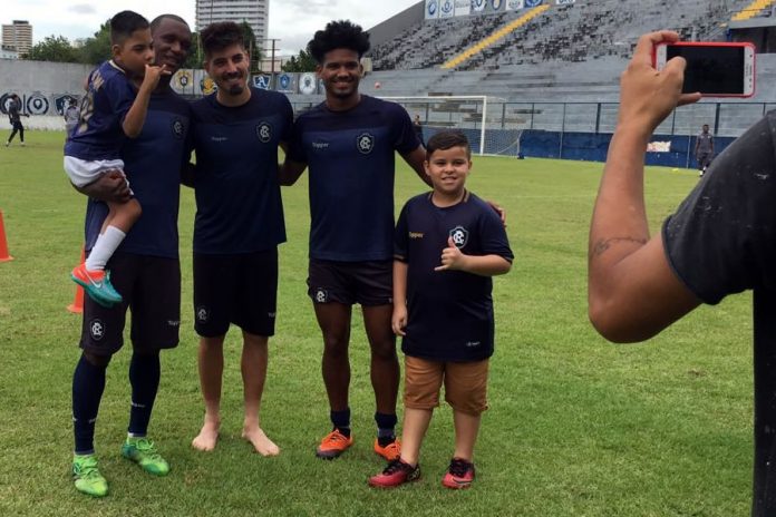 Ryan, Mimica, Robson, Welton e Arthur Ryan, Mimica, Robson, Welton e Arthur