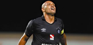 Edno explica má fase em ex-clube e vira a página Edno