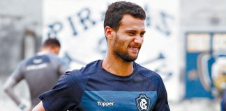 Mesmo com vantagem na semifinal, zagueiro mantém pés no chão: “Não tem nada ganho” Rafael Jensen