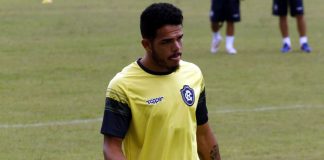 Fredson enaltece defesa azulina Fredson