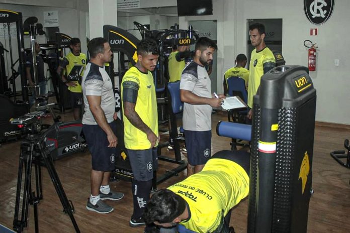 Jogadores remistas realizam atividade física Jogadores remistas realizam atividade física