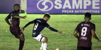 Tempo para ajustar o foco Jacuipense-BA 1x2 Remo (Douglas Packer)