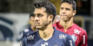 Contra o Brasil de Pelotas-RS, capitão Lucas Siqueira completa 50 jogos pelo Remo Remo 1×1 Tuna (Lucas Siqueira e Vinícius)