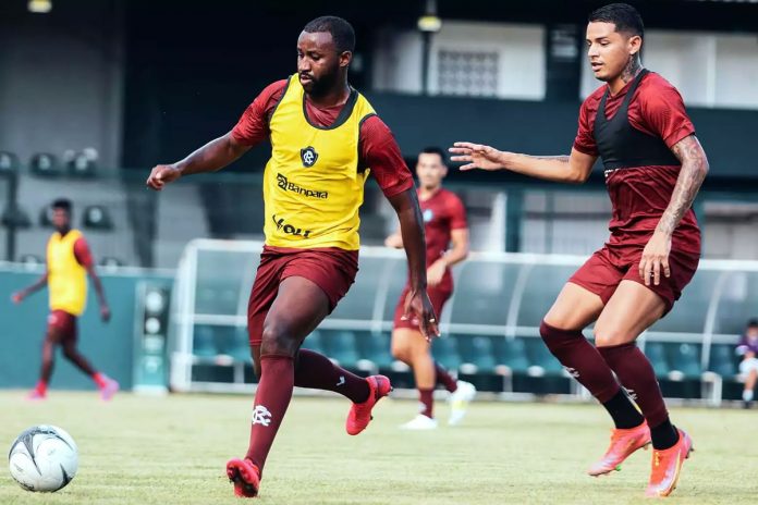 Bruno Alves e Kevem Bruno Alves e Kevem