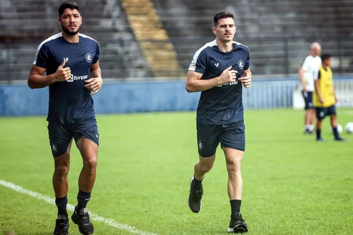 Paulinho Curuá e Leonan – Foto: Samara Miranda (Clube do Remo)