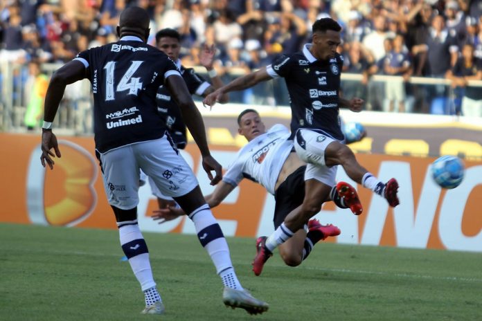 Remo 1×1 Figueirense-SC (Diego Ivo, Lucas Marques e Pedro Vitor) – Foto: Beatriz Reis