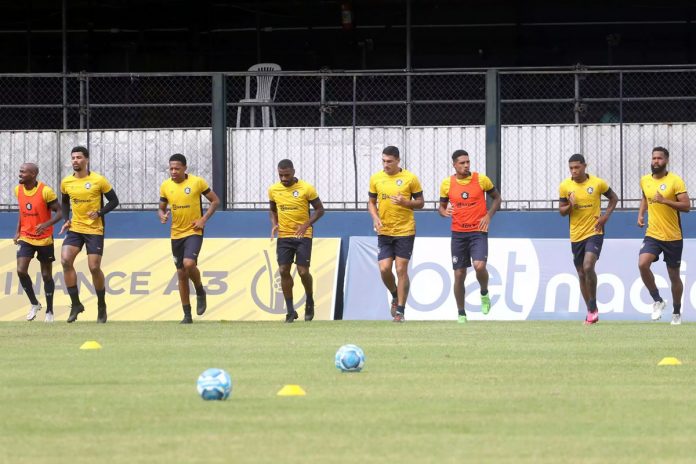 Jogadores remistas realizam atividade física – Foto: Samara Miranda (Clube do Remo)