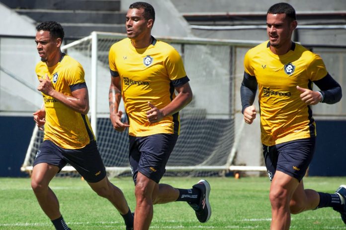 Pedro Vitor, Elton e Jonilson – Foto: Samara Miranda (Clube do Remo)