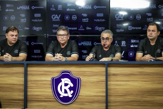 Milton Campos, Antônio Carlos Teixeira, Sérgio Papellin e Glauber Gonçalves – Foto: Samara Miranda (Clube do Remo) Milton Campos, Antônio Carlos Teixeira, Sérgio Papellin e Glauber Gonçalves – Foto: Samara Miranda (Clube do Remo)