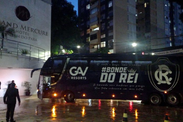 Ônibus "Bonde do Rei" – Foto: Reprodução (RemoTV)