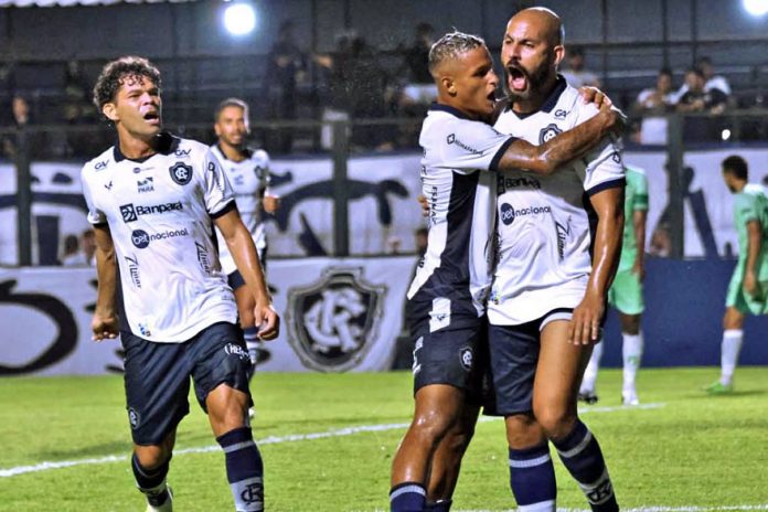 Tapajós 1×3 Remo (Camilo, Felipinho e Ytalo) – Foto: Wagner Almeida (Diário do Pará) Tapajós 1×3 Remo (Camilo, Felipinho e Ytalo) – Foto: Wagner Almeida (Diário do Pará)