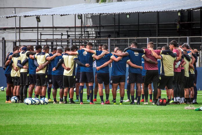 Jogadores remistas realizam atividade física – Foto: Samara Miranda (Clube do Remo)