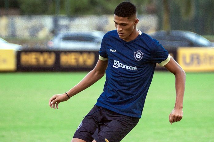 Kanu – Foto: Samara Miranda (Clube do Remo) Kanu – Foto: Samara Miranda (Clube do Remo)