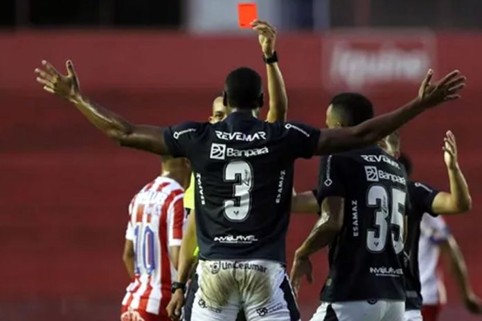 Náutico-PE 4×1 Remo (Sheldon) – Foto: Aldo Carneiro