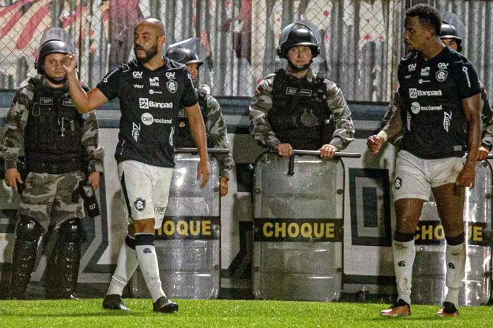 Remo 1×0 Floresta-CE (Ytalo e Ribamar) – Foto: Samara Miranda (Clube do Remo)