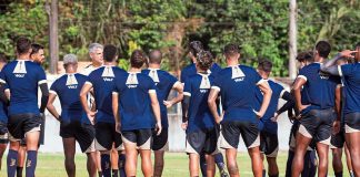 Rodrigo Santana orienta os jogadores antes de iniciar o treino – Foto: Samara Miranda (Clube do Remo)