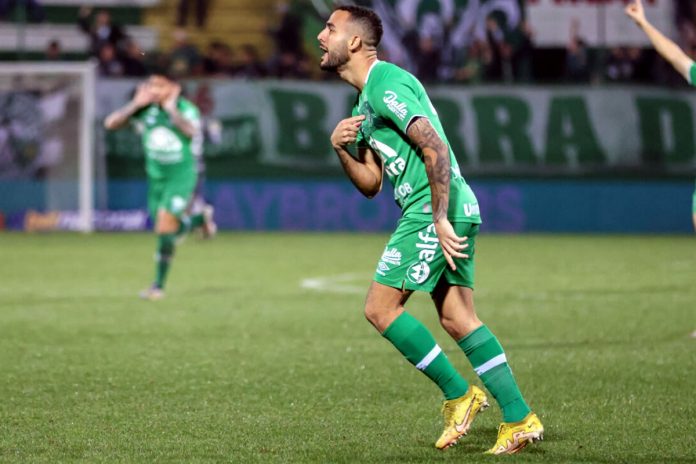 Marcelinho – Foto: Tiago Meneghini (Chapecoense-SC)
