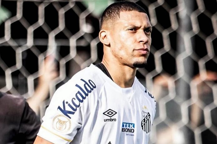 Alex Nascimento – Foto: Raul Baretta (Santos-SP)