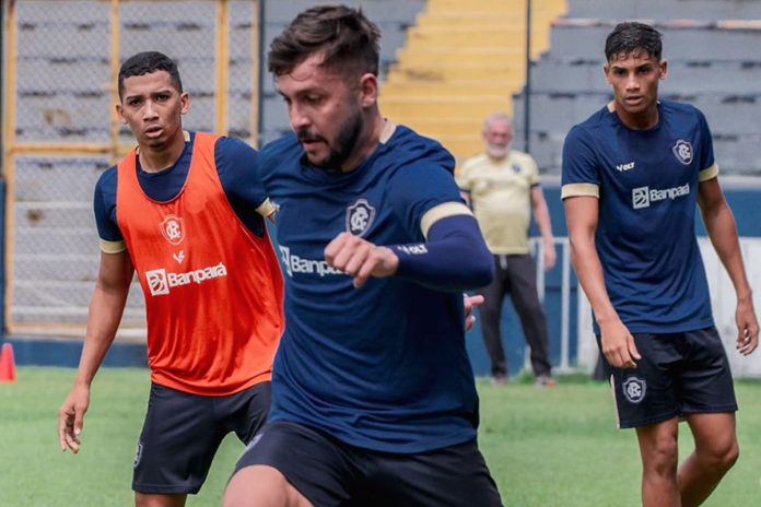 Edson Kauã, Giovanni Pavani e Kadu – Foto: Samara Miranda (Clube do Remo)